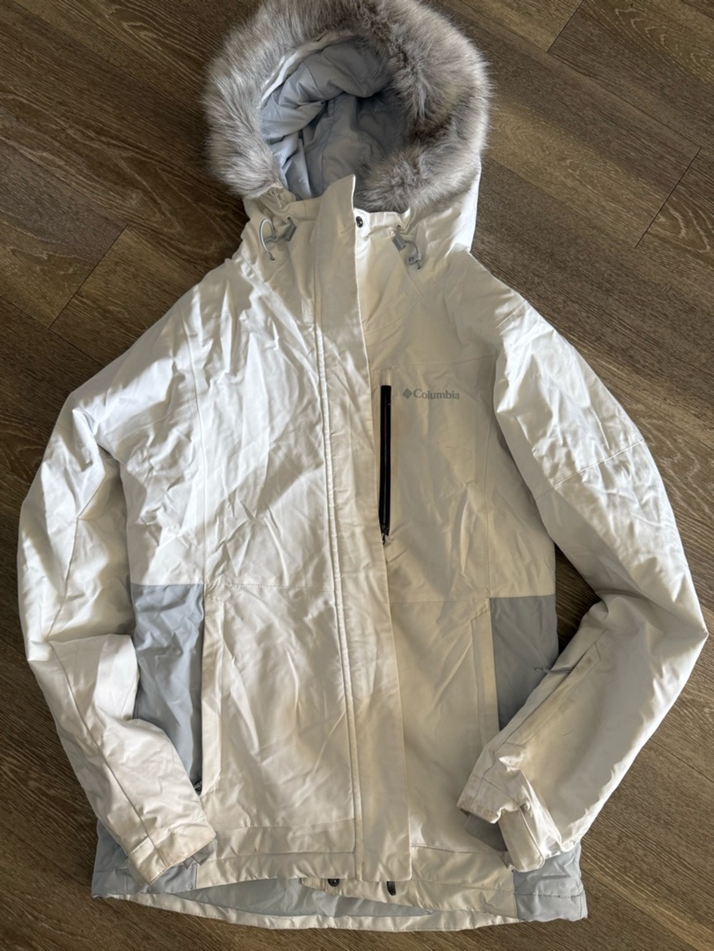 Columbia White and Light Gray Insulated Hooded Parka with Faux Fur Trim